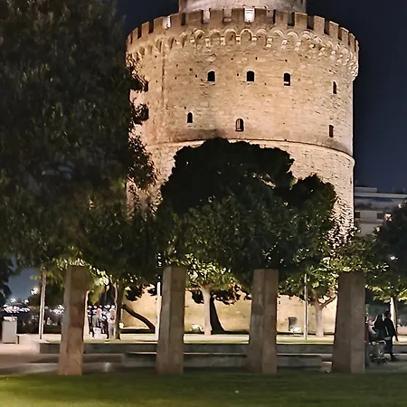 O2 Close To The White Tower Apartment